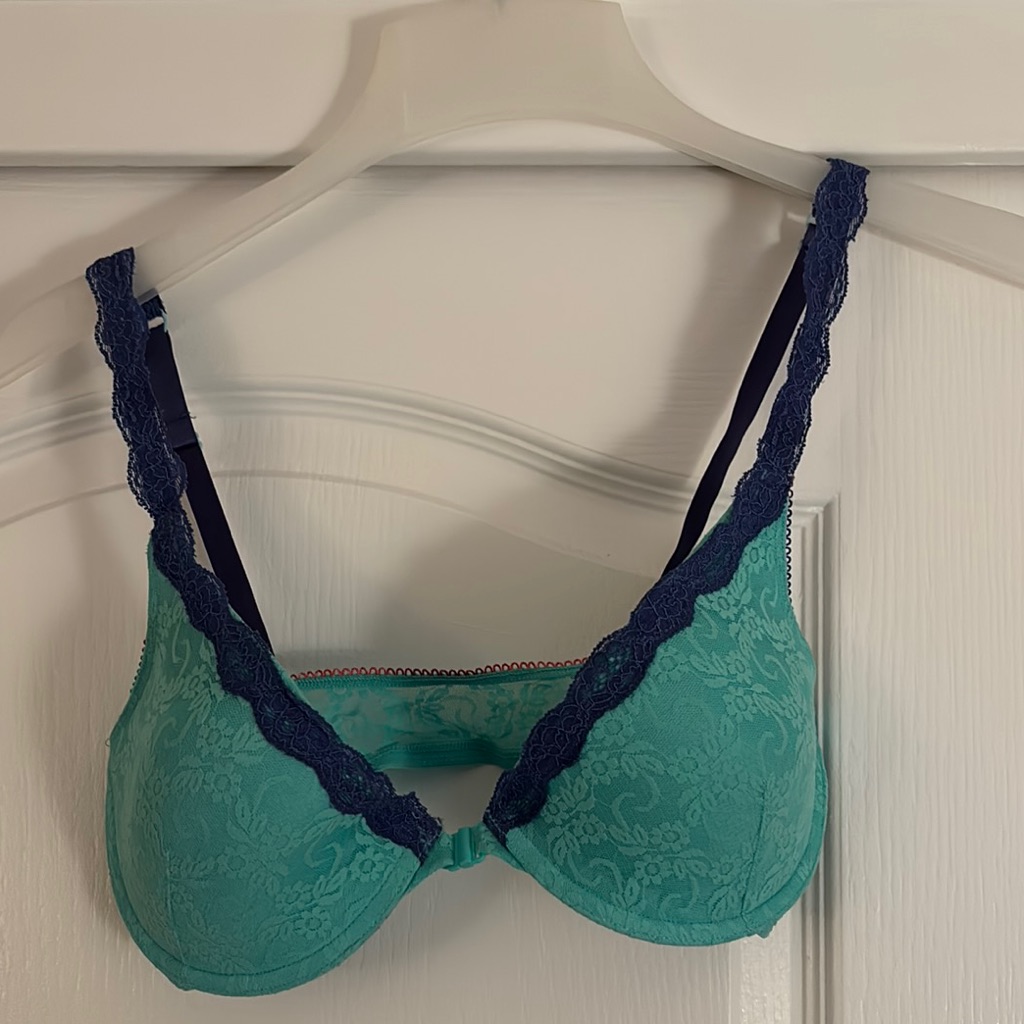 36 C Flirtitude Front Closure Bra Teal And Navy Lace Slight Push Up